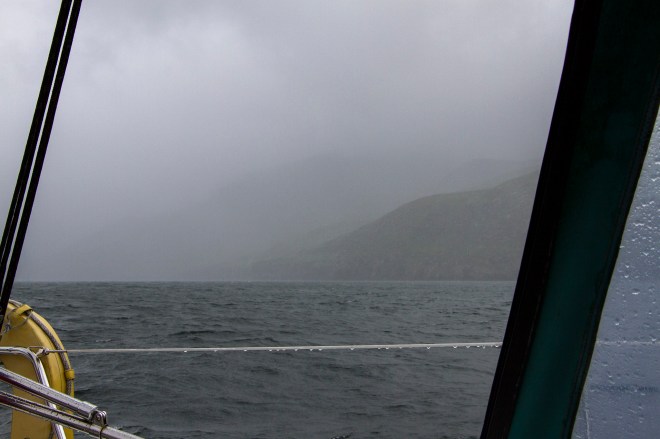 Regn och dålig sikt på väg till Rum